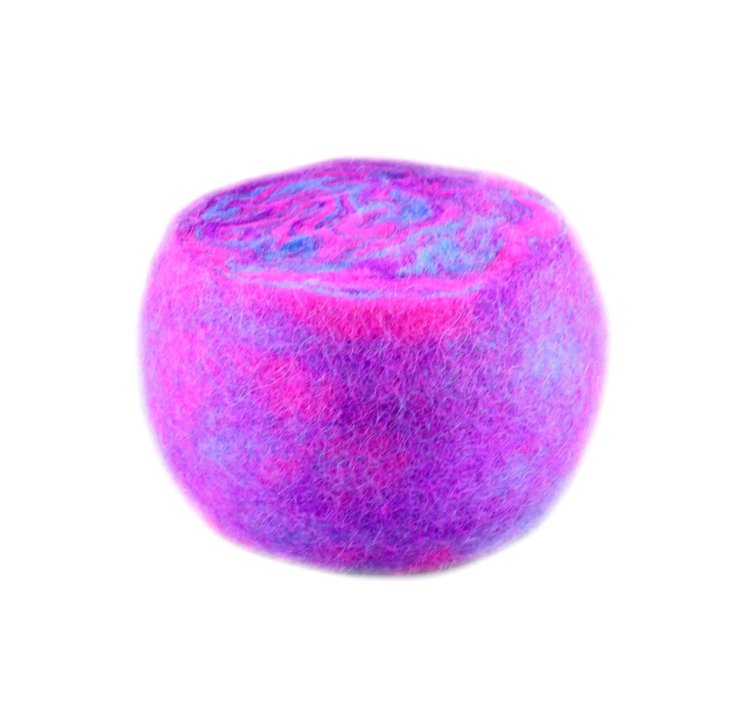 Wooly-Bun-Pincushion-Checker-Distributor-210738759